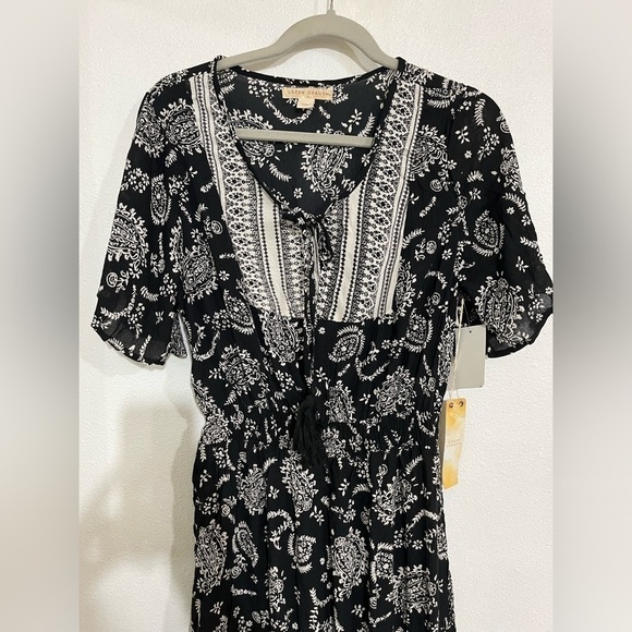 Green dragon, summer dress size small asymmetric black-and-white NWT size S - Picture 3 of 4
